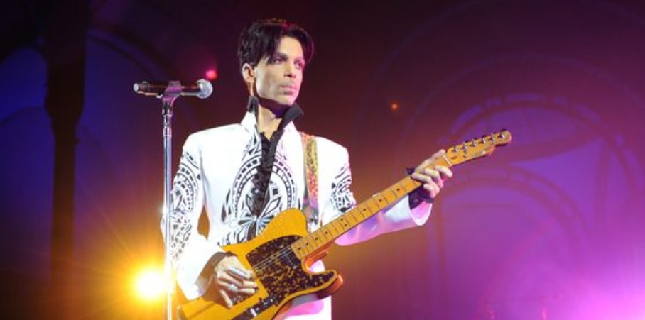 Το "χαμένο" άλμπουμ του Prince, "Welcome 2 America", θα κυκλοφορήσει τον Ιούλιο